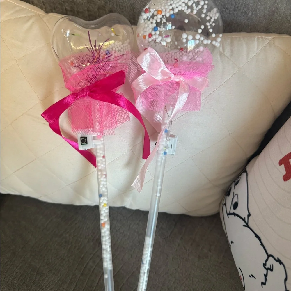 Bobo light party wands comes with built in light switch.